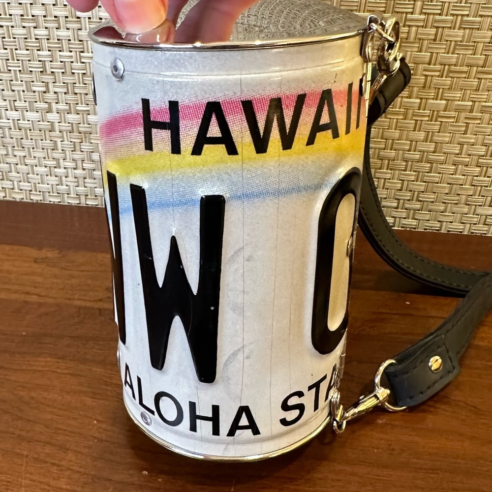 🌟HP🌟VTG 1993 Little Earth Hawaii Aloha State Metal License Plate Purse Crossbody - Picture 13 of 14
